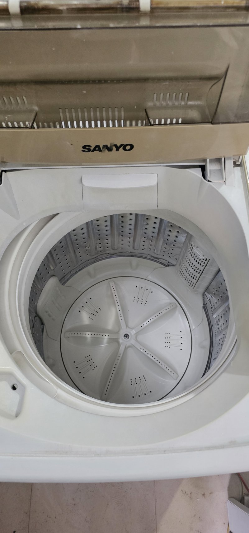 Máy giặt Sanyo 8Kg