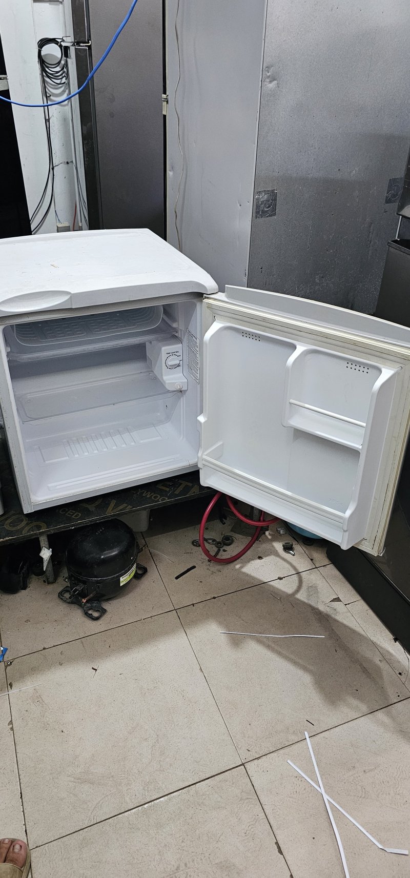 Tủ lạnh Aqua 50L