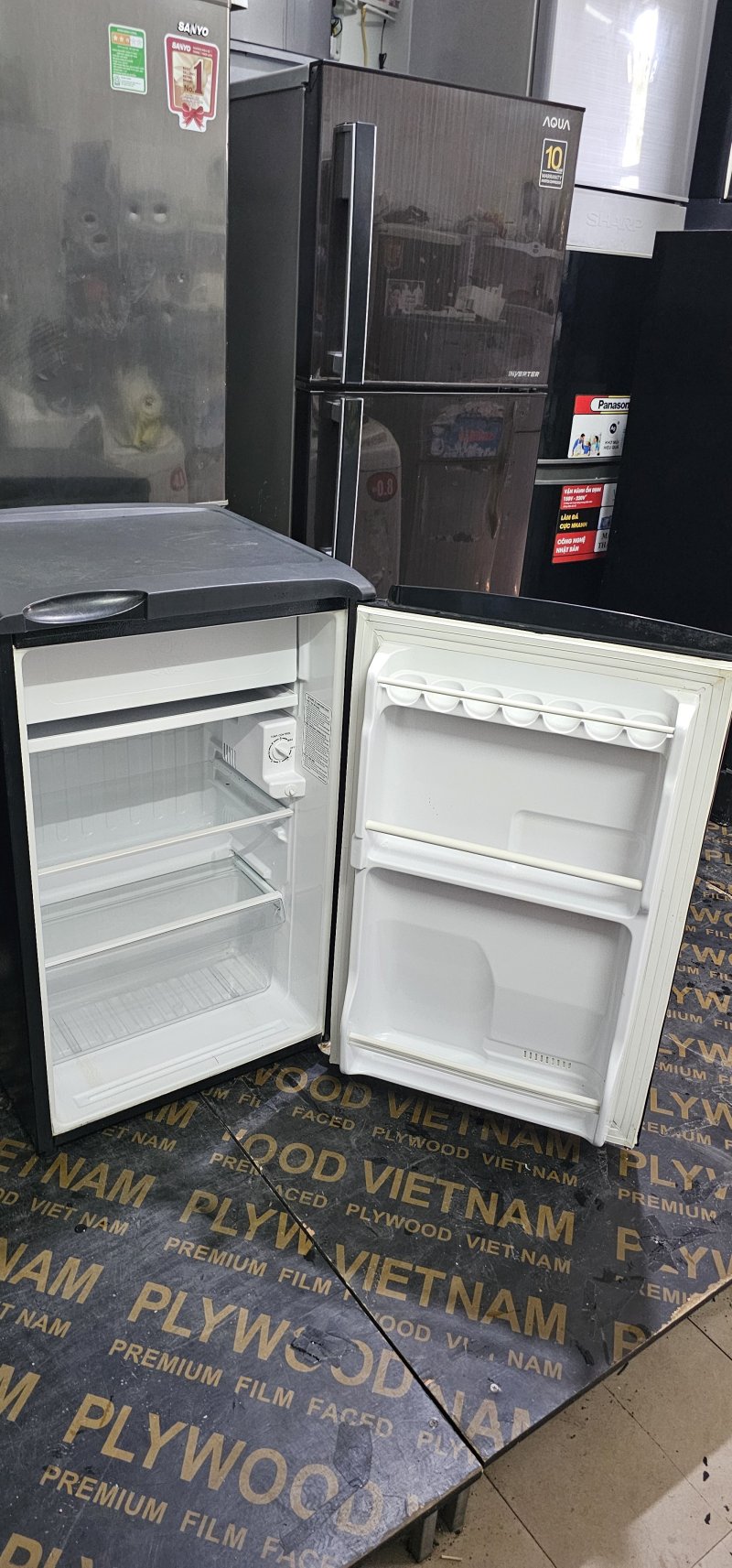 Tủ lạnh Aqua 90L