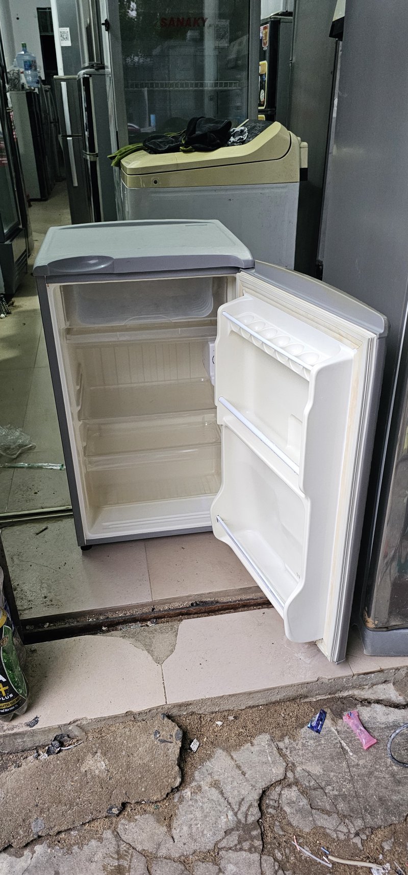 Tủ lạnh Aqua 90L