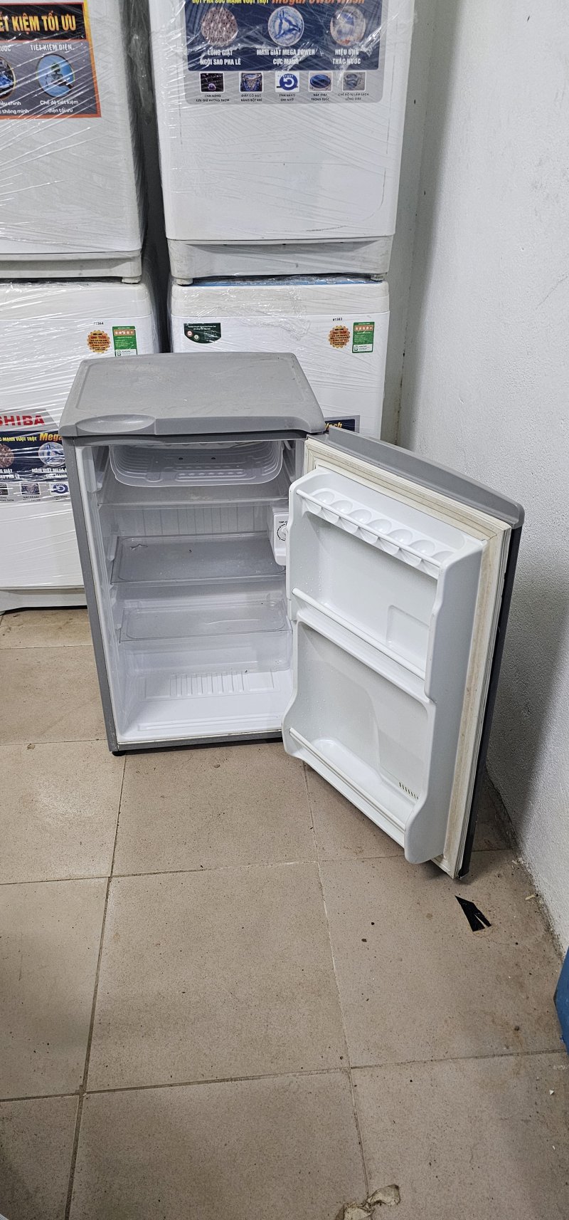 Tủ lạnh Aqua 90L