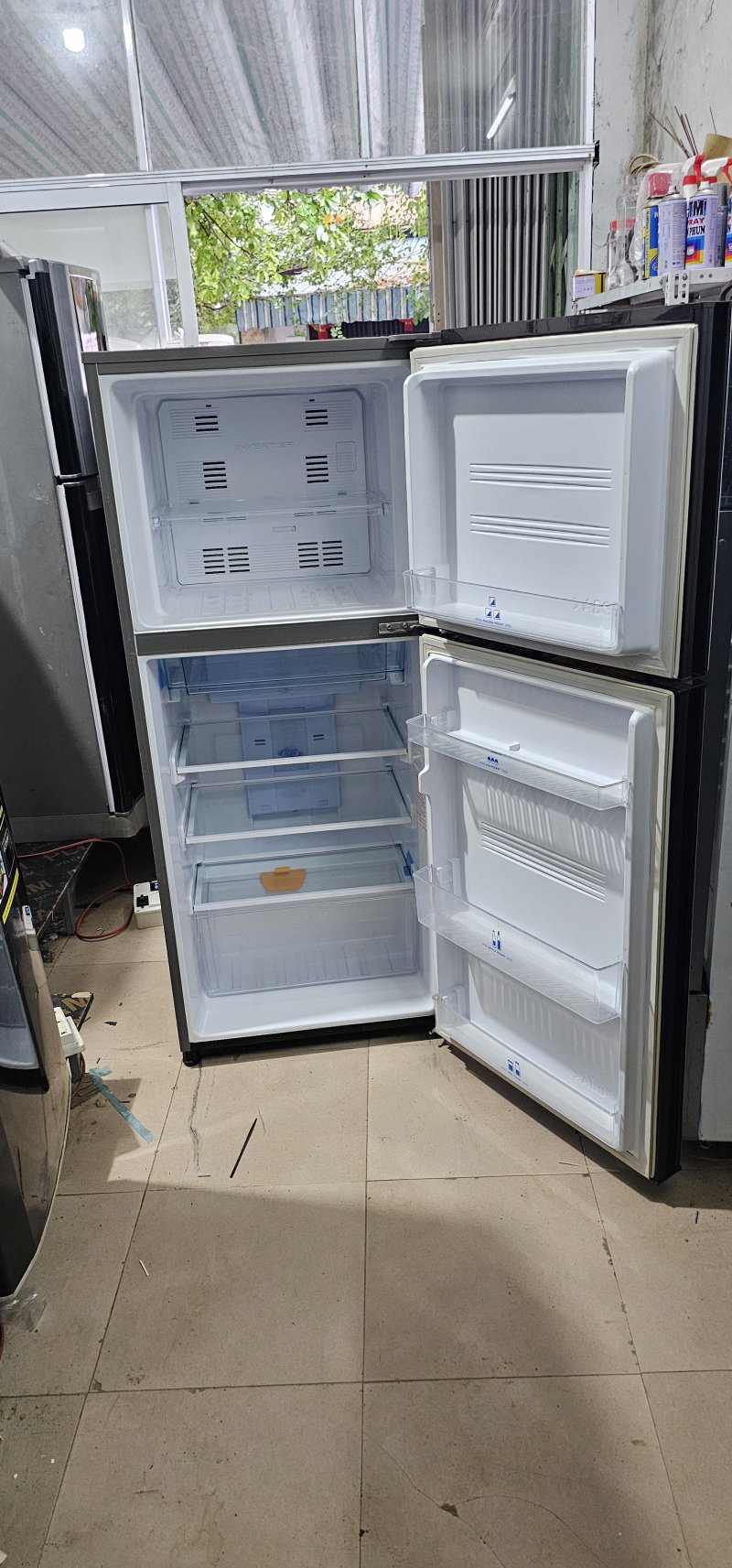 Tủ lạnh Aqua inverter 252L