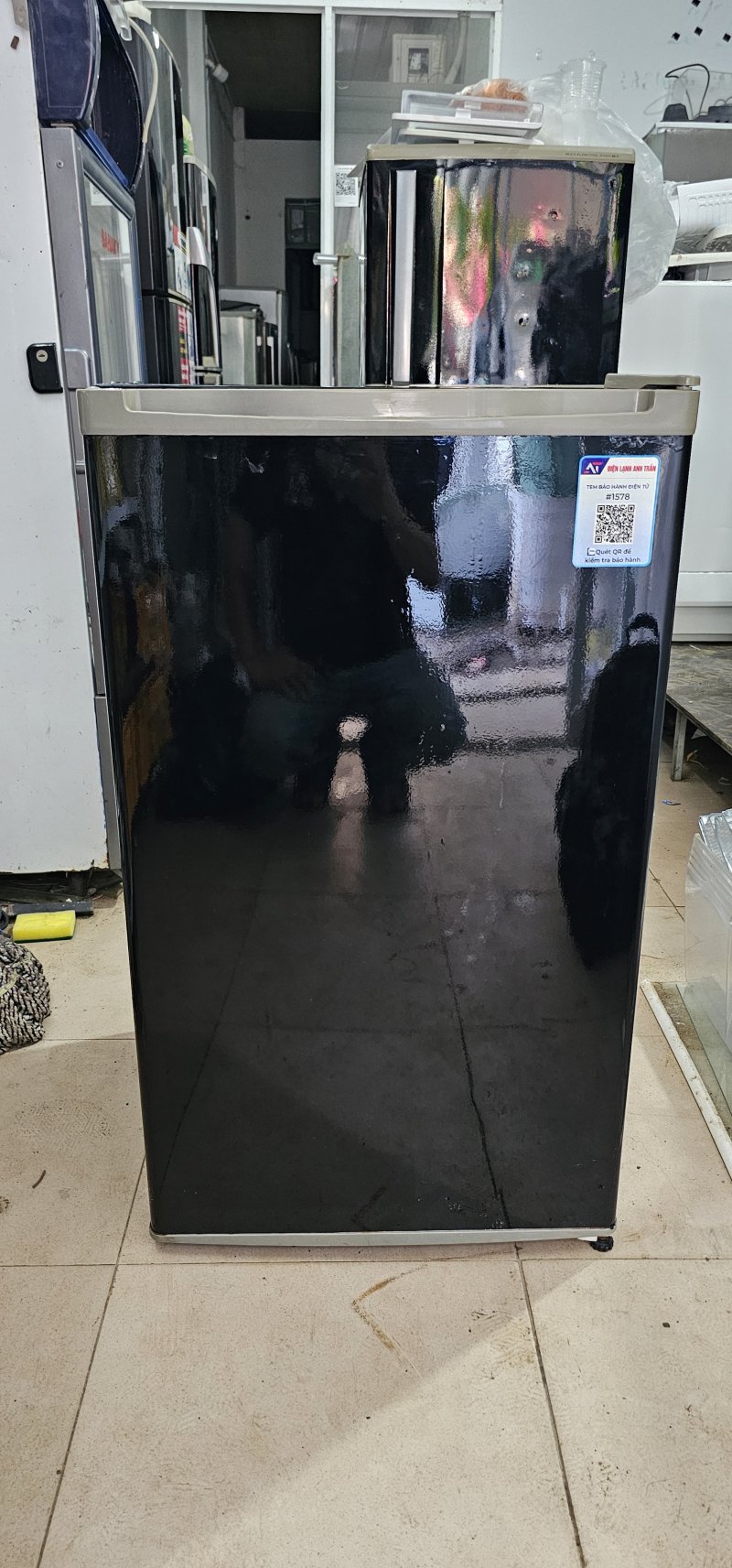 Tủ lạnh electrolux 90L