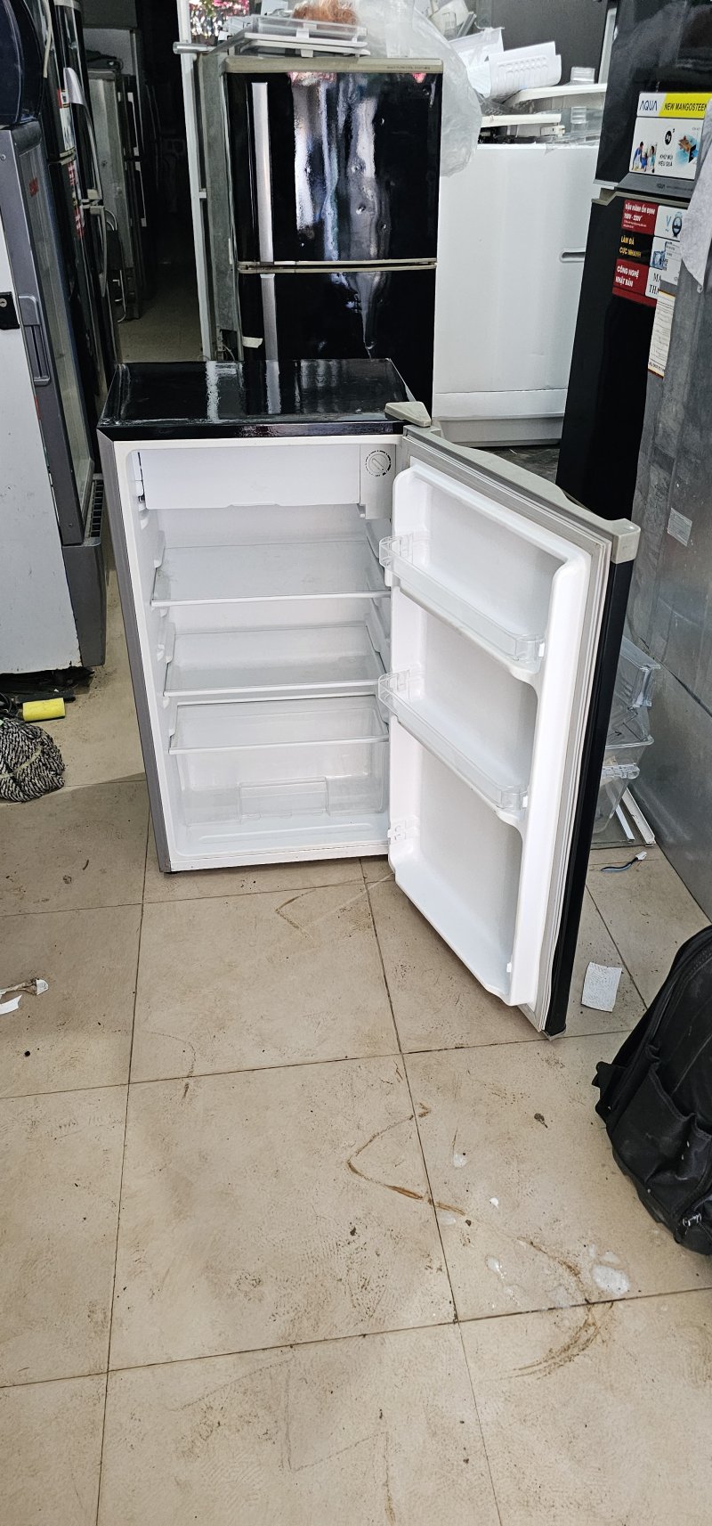 Tủ lạnh electrolux 90L