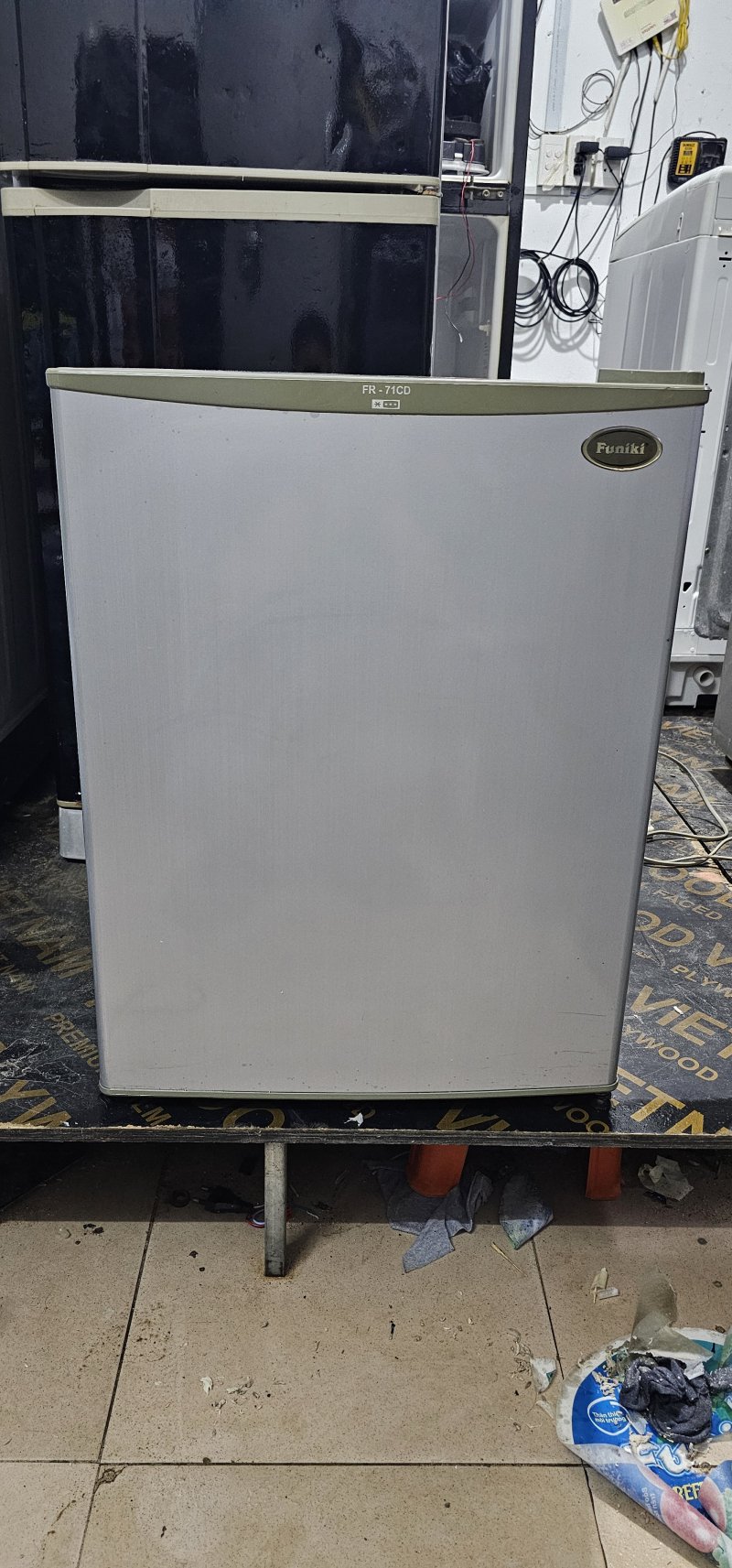 Tủ lạnh funiki 70L
