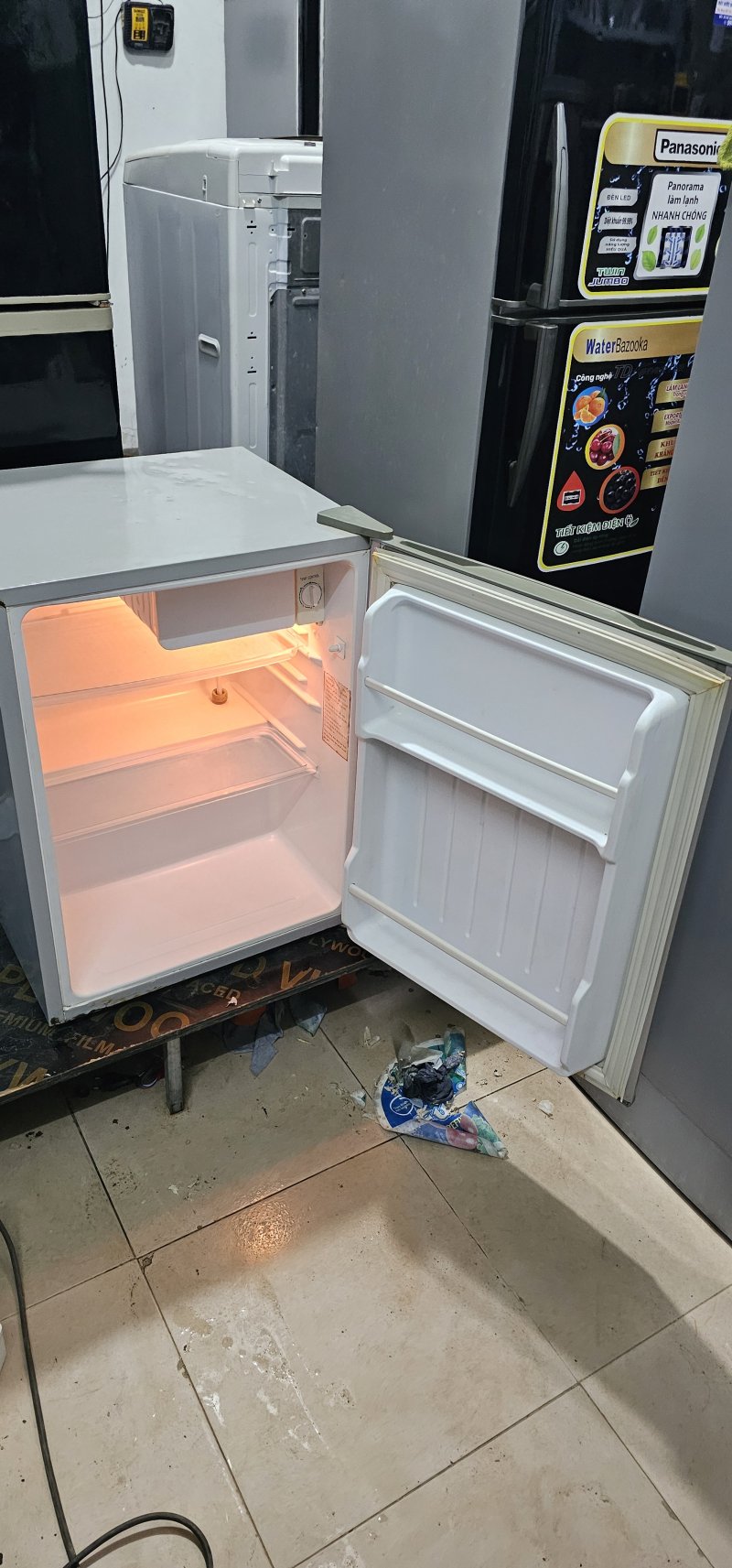 Tủ lạnh funiki 70L