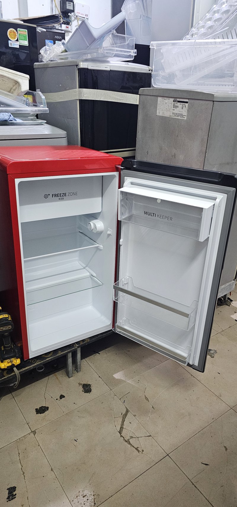 Tủ lạnh Hisense 90L