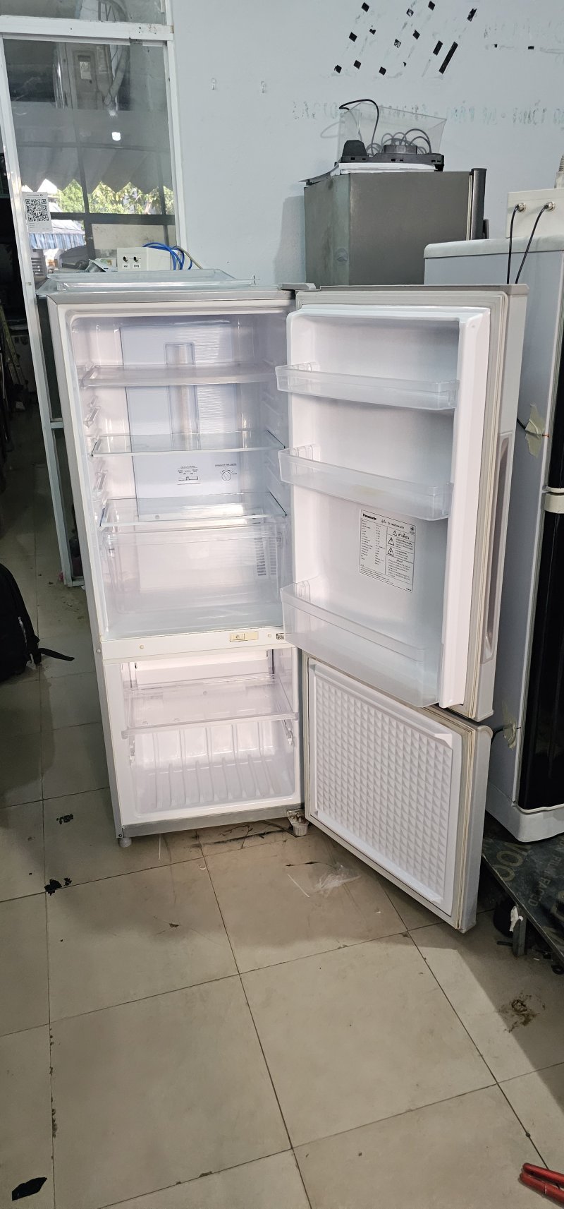Tủ lạnh Panasonic 200L