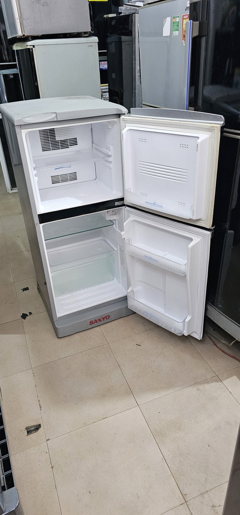 Tủ lạnh Sanyo 120L