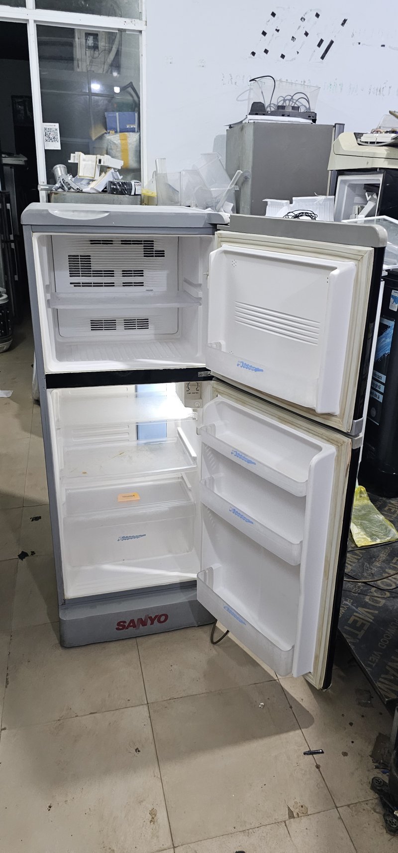 Tủ lạnh Sanyo 160L