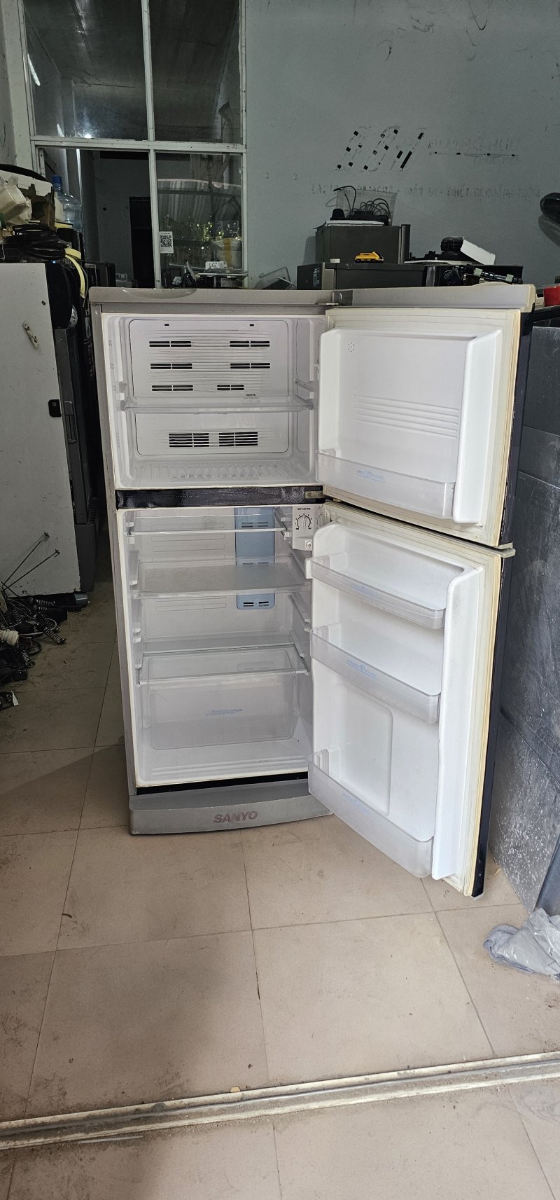 Tủ lạnh Sanyo 165L