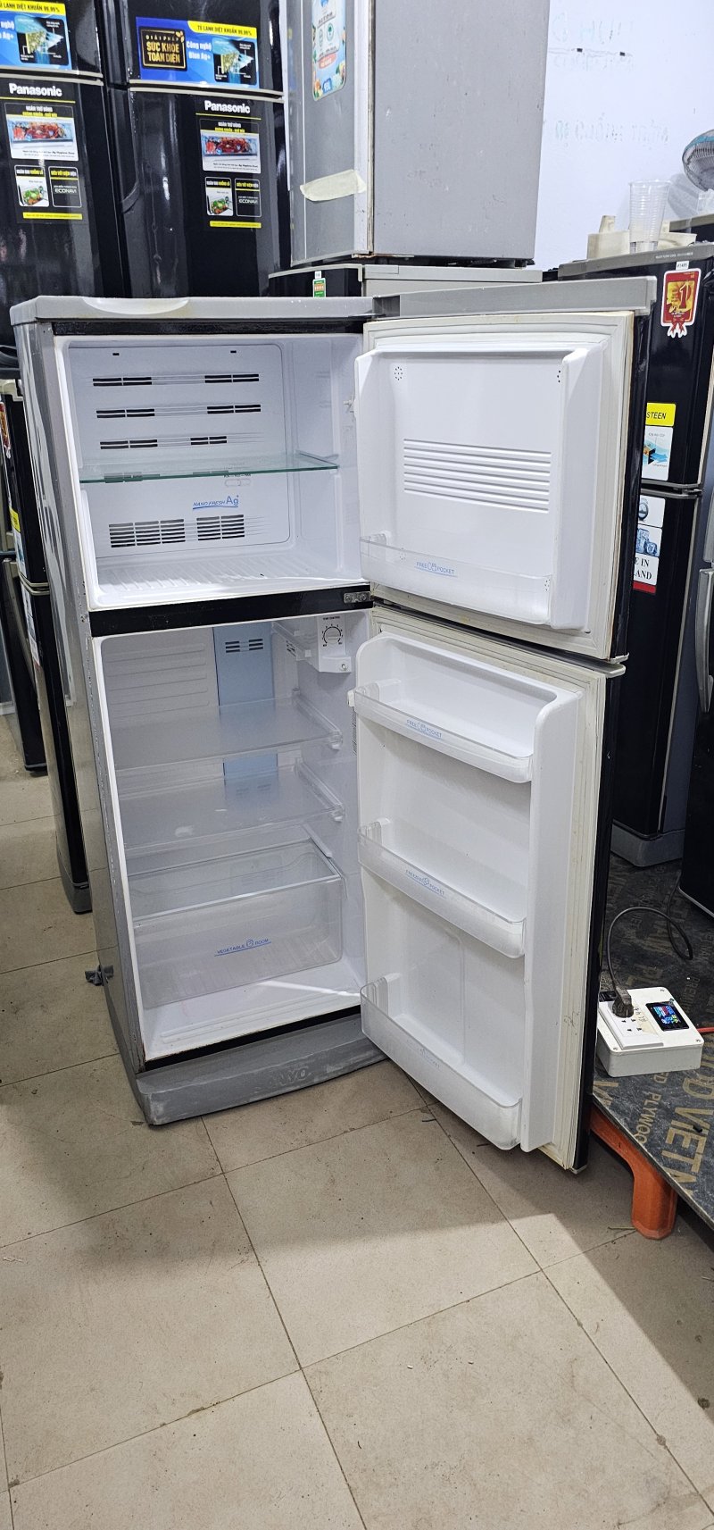 Tủ lạnh Sanyo 186L