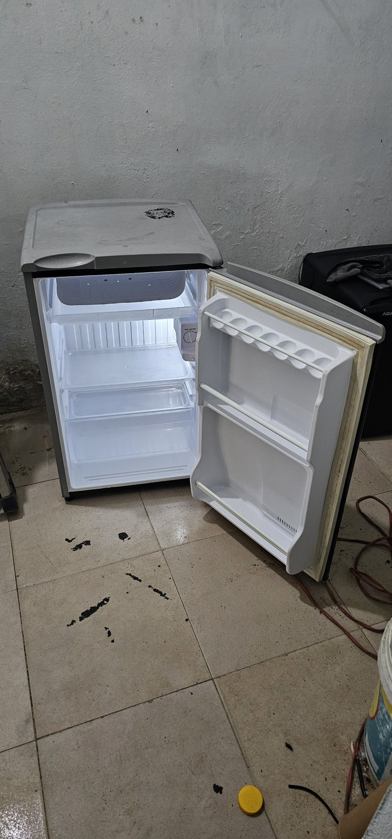 Tủ lạnh Sanyo 90L