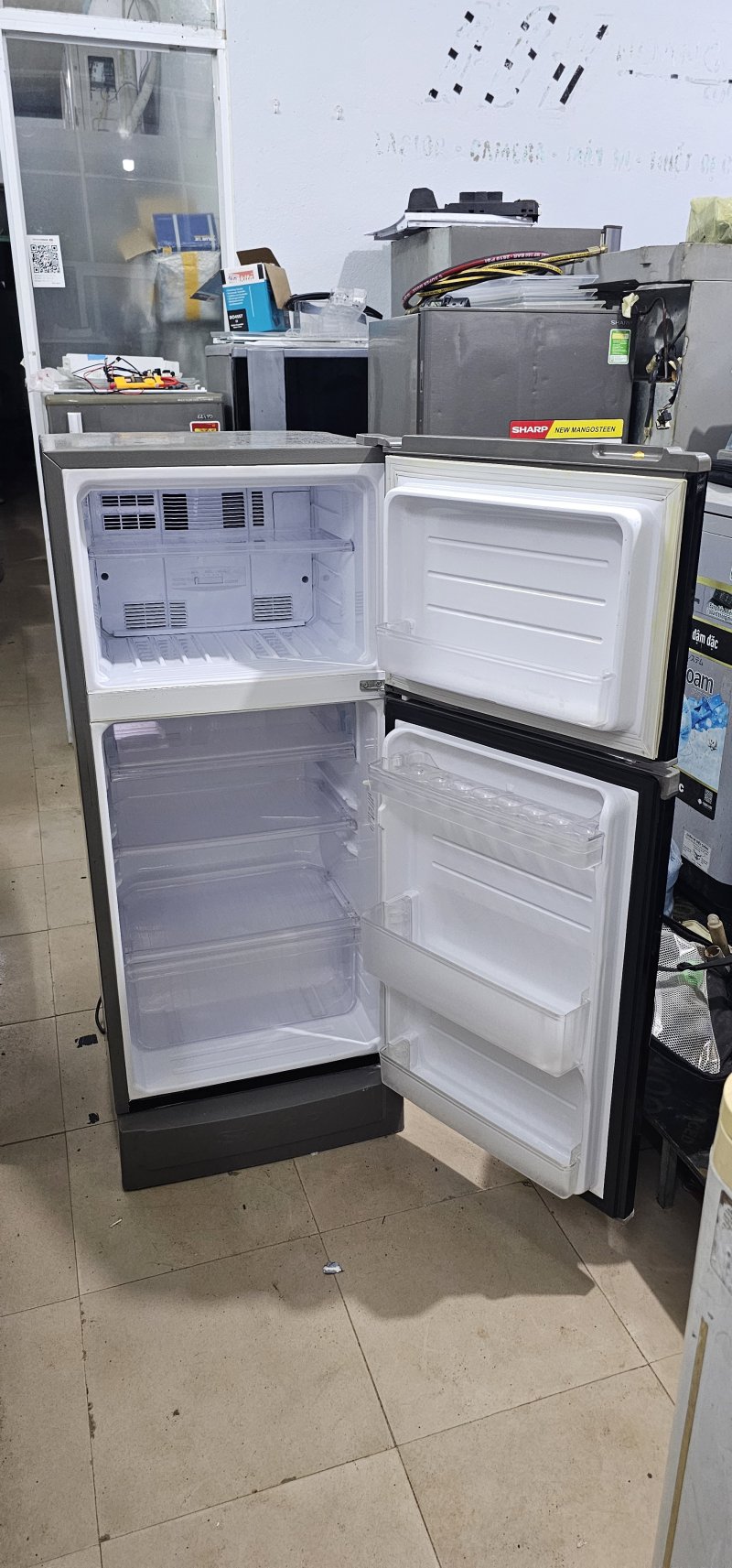 Tủ lạnh Sharp 165L