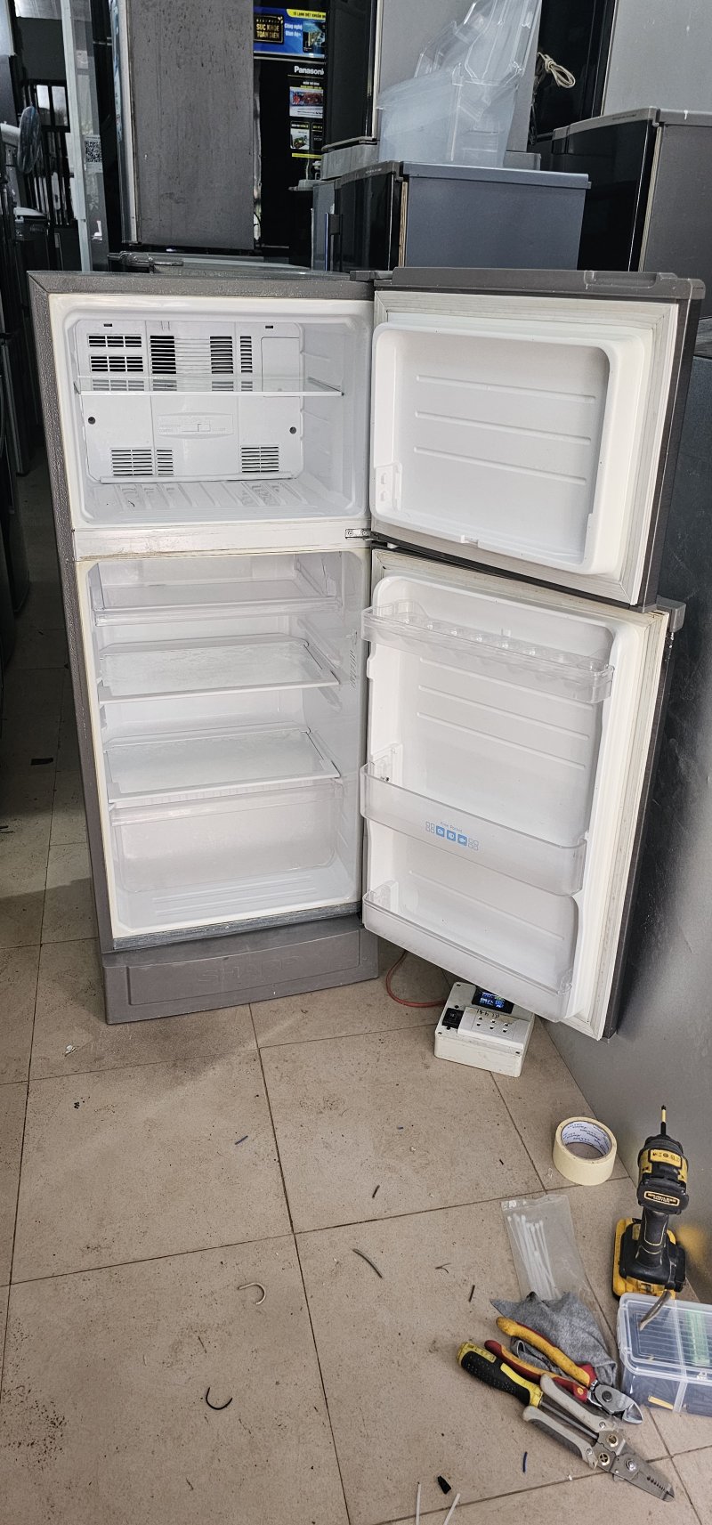 Tủ lạnh Sharp 165L