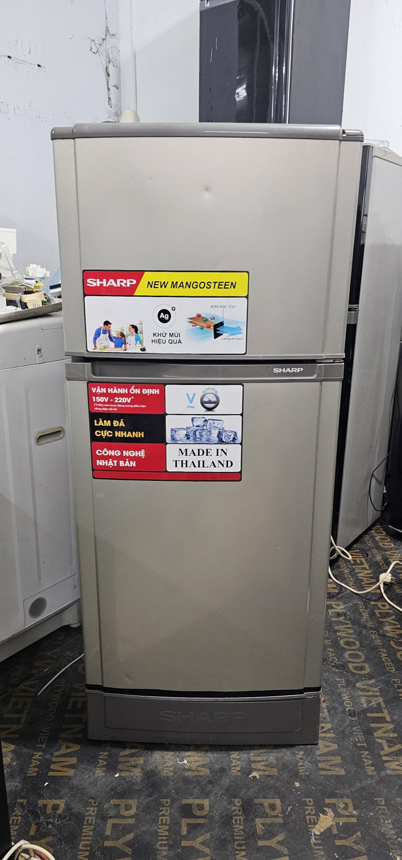 Tủ lạnh Sharp 165L