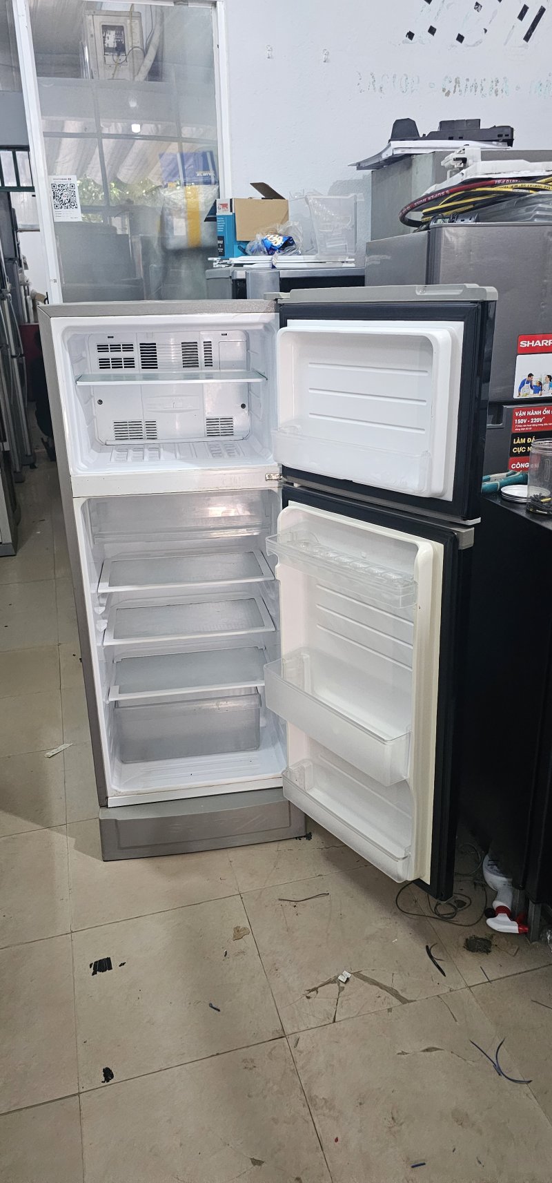 Tủ lạnh Sharp 180L