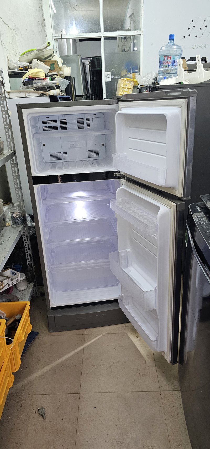 Tủ lạnh Sharp 180L