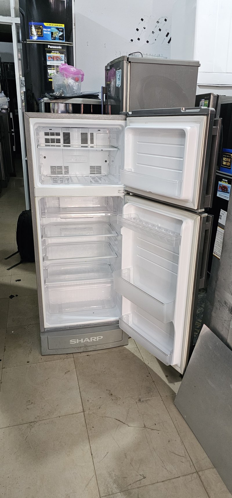 Tủ lạnh Sharp 180L